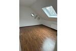 Dachgeschoßwohnung Krefeld Benrad - 2 Zimmer, 80 m&sup2;, 700&euro; | Angebot:26350529