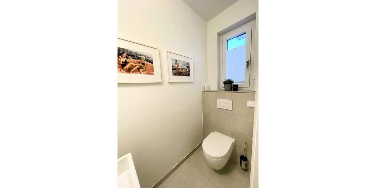 Mehrfamilienhaus, Wohnhaus Düsseldorf Heerdt - 5 Zimmer, 125 m&sup2;, 3.100&euro; | Angebot:25400416