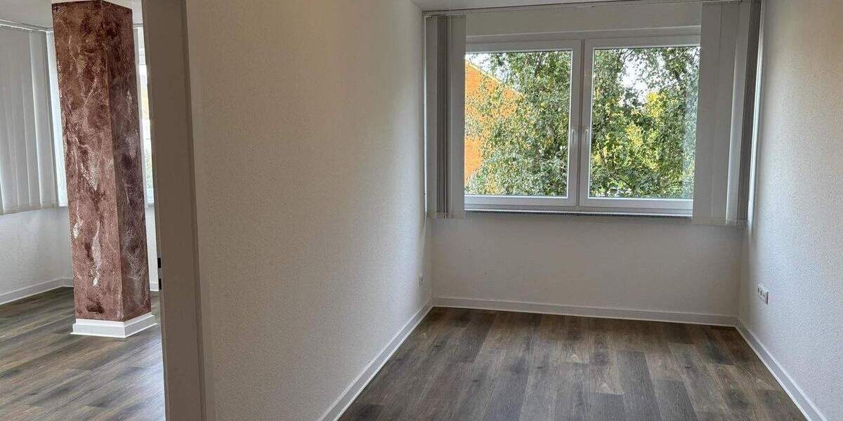 Etagenwohnung Krefeld Inrath/Kliedbruch - 4 Zimmer, 100 m&sup2;, 150.000&euro; | Angebot:25390317