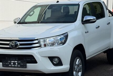 Toyota Hilux 64.400 km 25.990 &euro; Velbert 42551