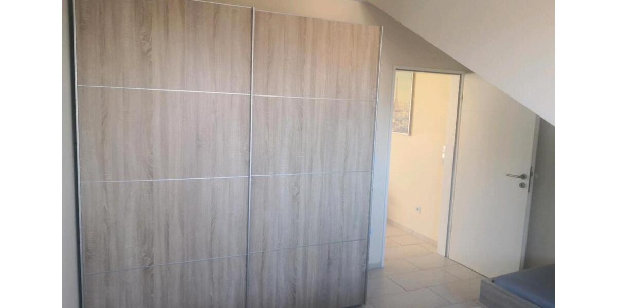 Dachgeschoßwohnung Duisburg Rheinhausen - 2 Zimmer, 63 m&sup2;, 750&euro; | Angebot:25286251