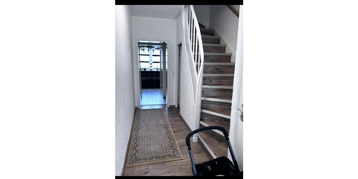 Reihenhaus Gelsenkirchen Rotthausen - 7 Zimmer, 155 m&sup2;, 1.478&euro; | Angebot:26261673