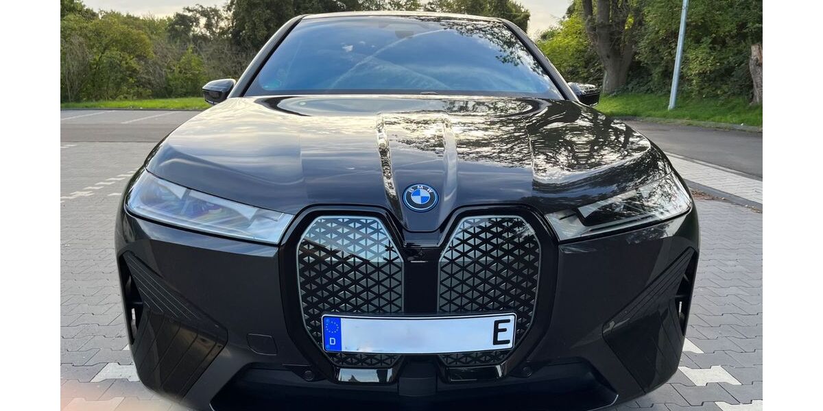 BMW iX 66.900 km 42.950 &euro; Düsseldorf 40212