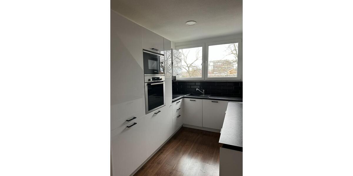 Dachgeschoßwohnung Krefeld Benrad - 2 Zimmer, 80 m&sup2;, 700&euro; | Angebot:26350529
