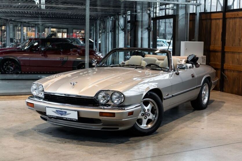 XJS