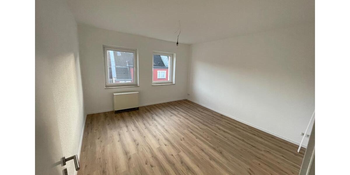 Etagenwohnung Essen Stadtbezirk II - 2.5 Zimmer, 68 m&sup2;, 790&euro; | Angebot:25612725