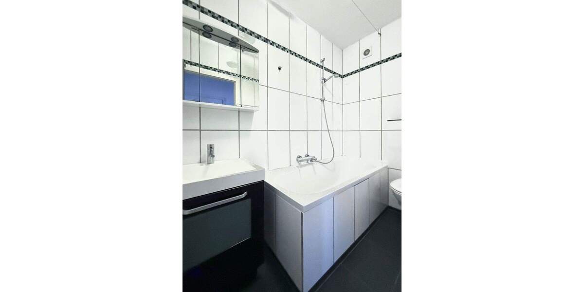 Etagenwohnung Düsseldorf Oberbilk - 2 Zimmer, 57 m&sup2;, 205.000&euro; | Angebot:25783188