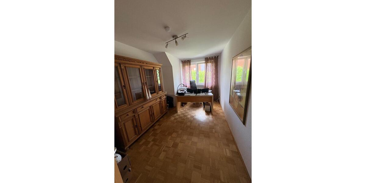 Reihenhaus Duisburg Rheinhausen - 7 Zimmer, 135 m&sup2;, 449.000&euro; | Angebot:27054483