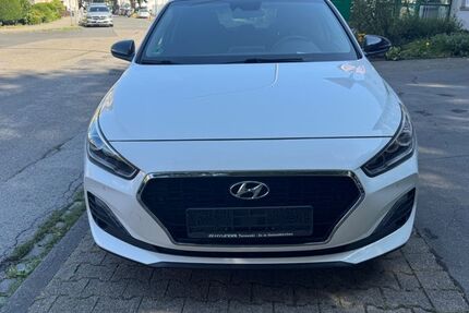 Hyundai i30 105.000 km 14.899 &euro; Gelsenkirchen 45879