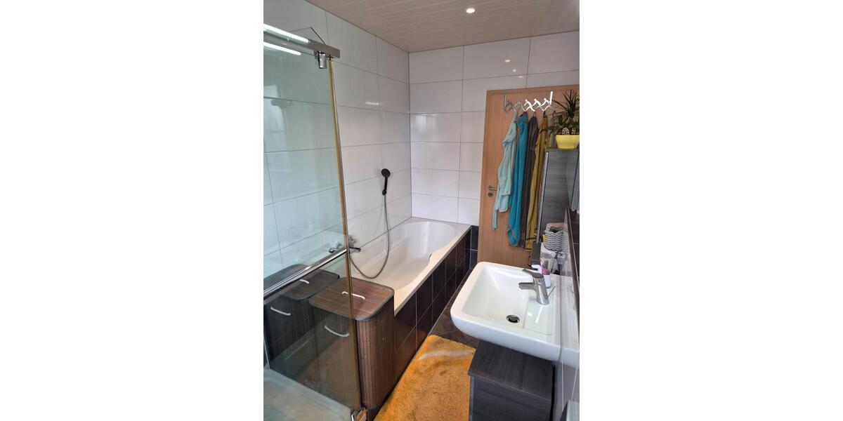 Dachgeschoßwohnung Bochum Eppendorf - 3 Zimmer, 75 m&sup2;, 790&euro; | Angebot:26233335