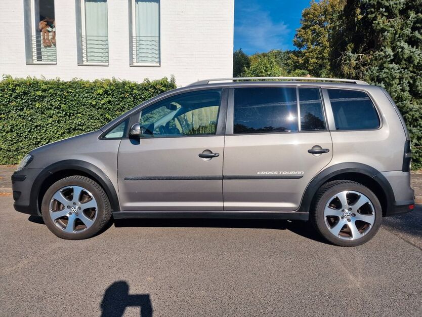 VW Touran 191.000 km 6.300 € Willich 47877