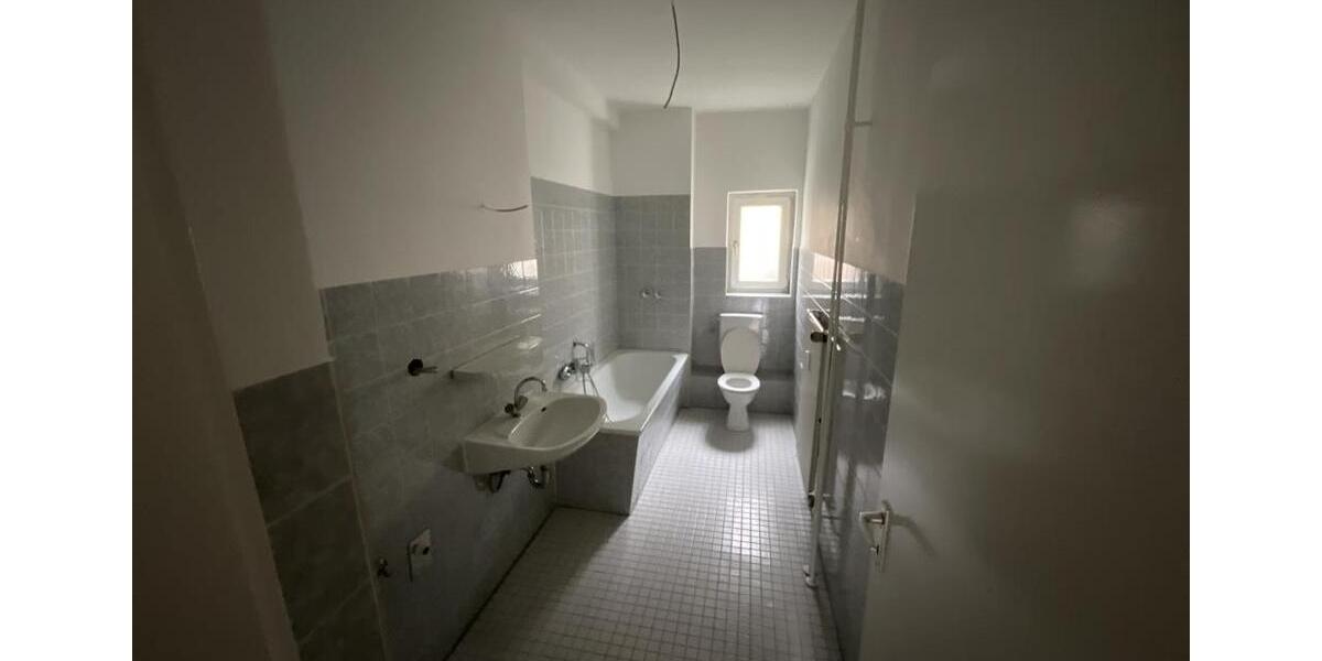 Erdgeschoßwohnung Essen Stadtbezirk III - 2.5 Zimmer, 56 m&sup2;, 459&euro; | Angebot:25568042