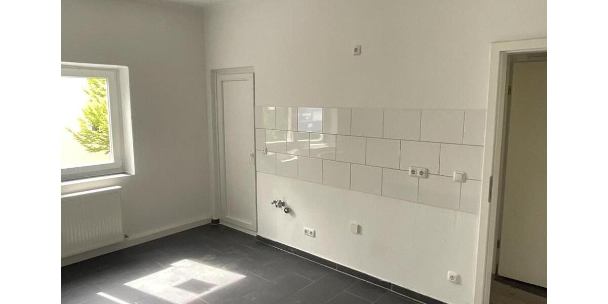 Etagenwohnung Duisburg Duisburg-Mitte - 2 Zimmer, 61 m&sup2;, 499&euro; | Angebot:26125162