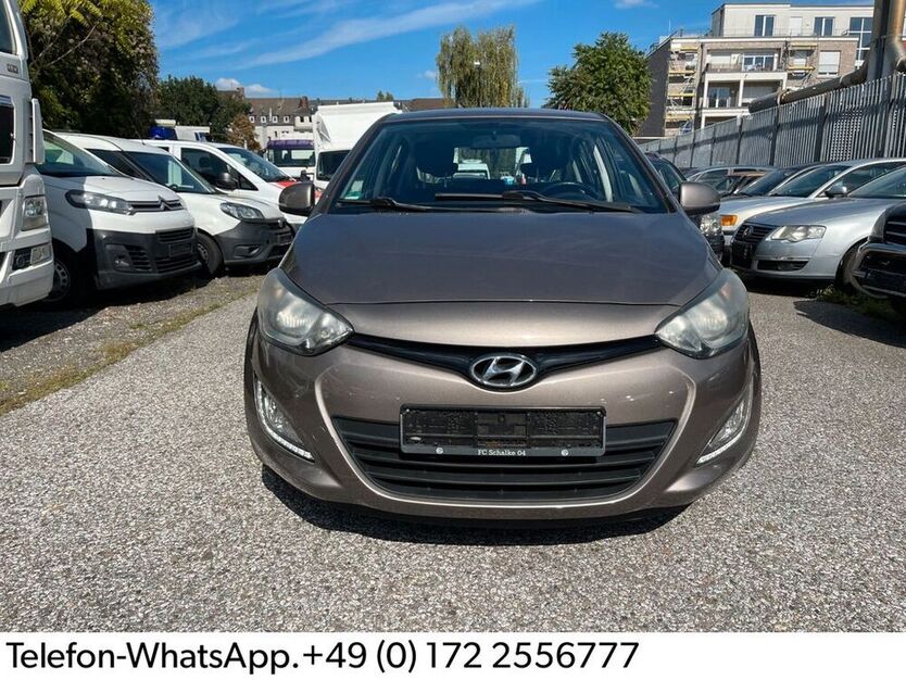 i20