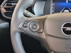 Opel Corsa Edition Komfortp. Techp. 9.521 km 20.940 € HAAN 42781