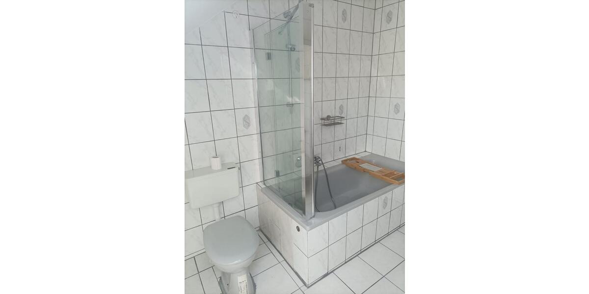 Dachgeschoßwohnung Essen Stadtbezirk VI - 3 Zimmer, 80 m&sup2;, 598&euro; | Angebot:25612904