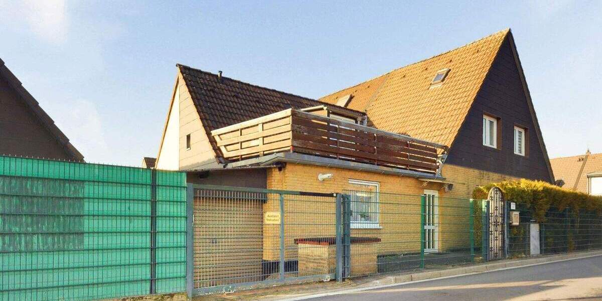 Doppelhaushälfte Düsseldorf Vennhausen - 5 Zimmer, 114 m&sup2;, 300.000&euro; | Angebot:25339886