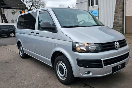 VW T5 Transporter 102.000 km 17.700 &euro; Neuss OT Barbaraviertel 41460