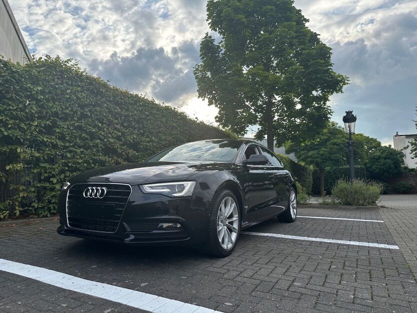 Audi A5 42.500 km 17.499 € Krefeld 47829