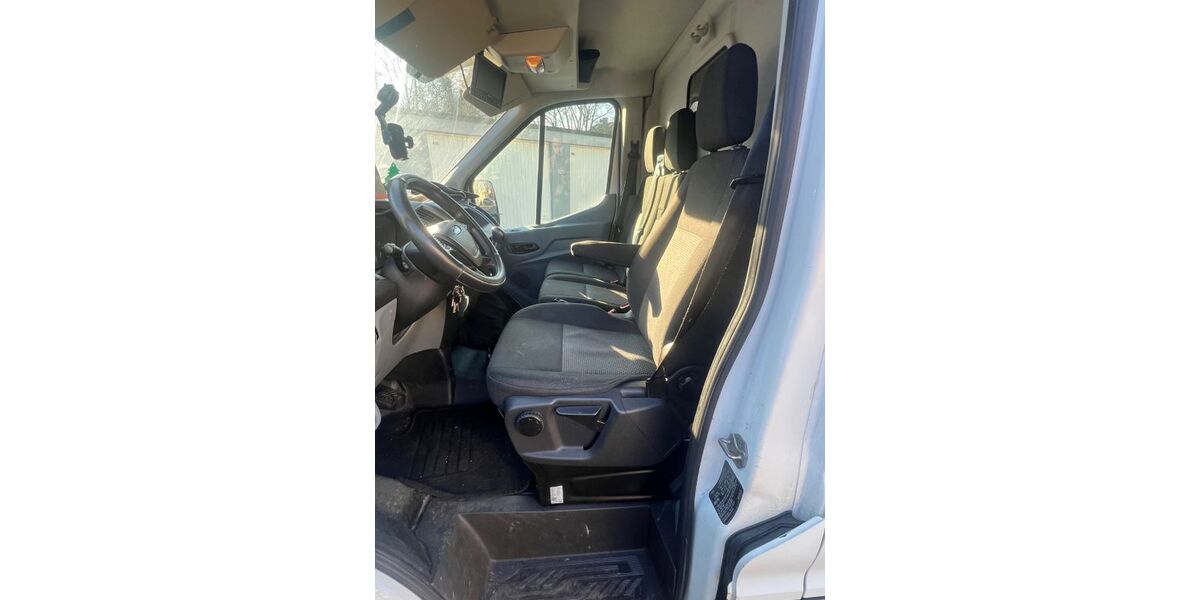 Ford Transit Custom 279.222 km 9.300 &euro; Duisburg 47169