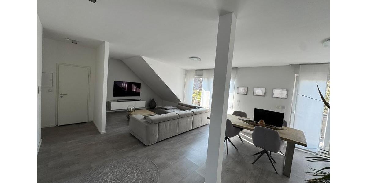 Dachgeschoßwohnung Oberhausen Alstaden - 3.5 Zimmer, 84 m&sup2;, 270.000&euro; | Angebot:27415984