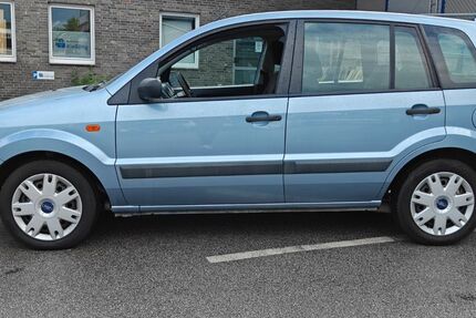 Ford Fiesta 174.523 km 1.490 &euro; Neuss 44162