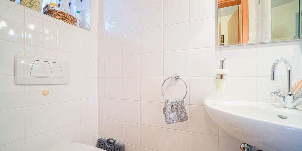 Familienfreundliches Wohnen in Saarn: Stilvolle Doppelhaushälfte mit Garten, Kamin und Garage 4 zimmer