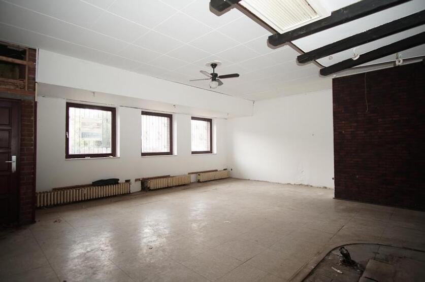 ~ Sanierungsbedürftige Gaststätte FREI ~ zimmer