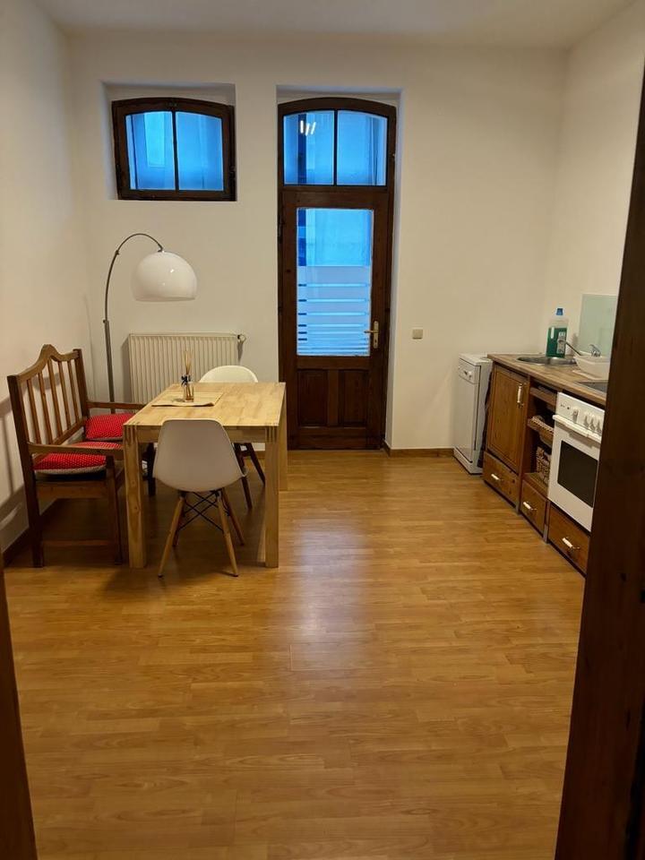 Möbliertes Apartment an SingleNichtraucher 42 qm ab 15.1. 26 zimmer