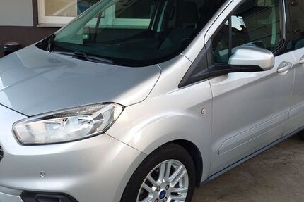 Ford Tourneo Courier 47.000 km 10.999 € Gladbeck 45968