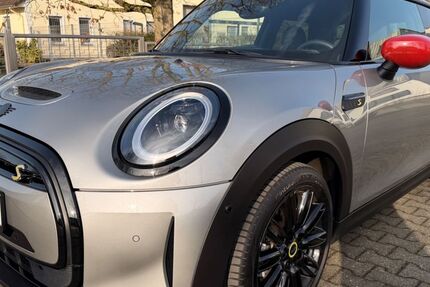 Mini Cooper SE 24.800 km 19.990 &euro; Neukirchen-Vluyn 47506