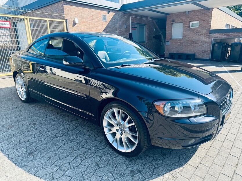 Volvo C70 61.450 km 20.490 € Essen 45356