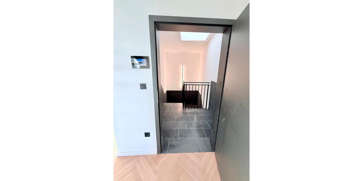 Einfamilienhaus Düsseldorf Pempelfort - 2 Zimmer, 95 m&sup2;, 2.150&euro; | Angebot:26289261