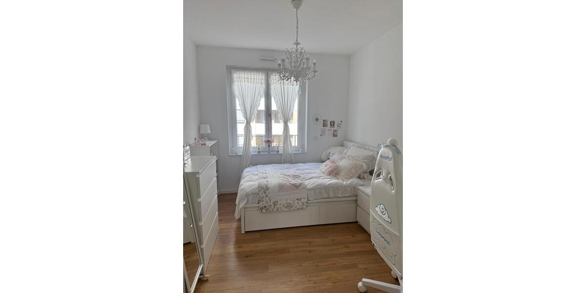 Etagenwohnung Düsseldorf Pempelfort - 4 Zimmer, 105 m&sup2;, 1.706&euro; | Angebot:25409535