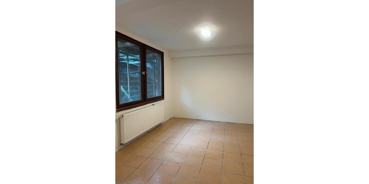 Etagenwohnung Velbert Langenberg - 4 Zimmer, 120 m&sup2;, 1.250&euro; | Angebot:25304052