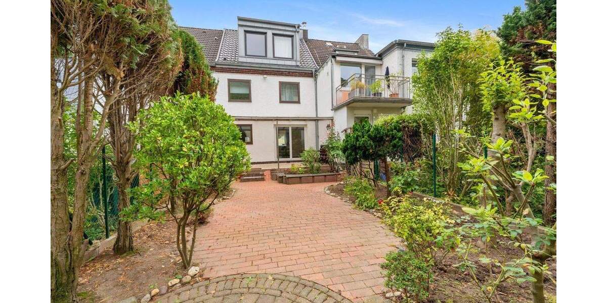 Reihenmittelhaus Düsseldorf Derendorf - 6 Zimmer, 130 m&sup2;, 630.000&euro; | Angebot:23973703