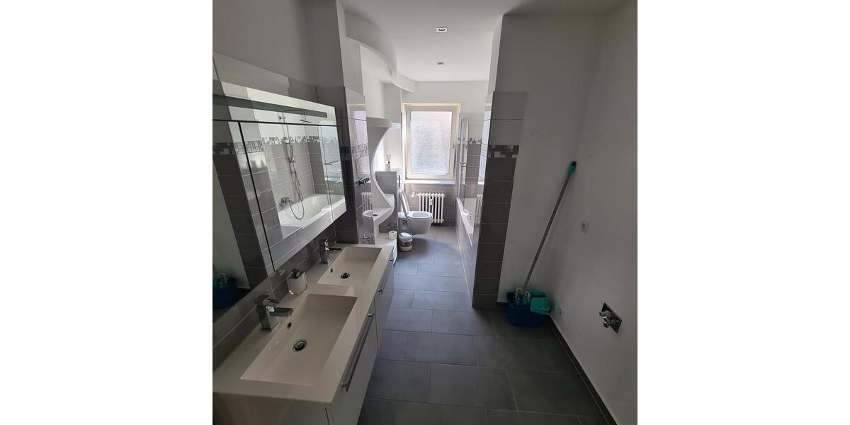 Etagenwohnung Düsseldorf Pempelfort - 2.5 Zimmer, 86 m&sup2;, 370.000&euro; | Angebot:27096067