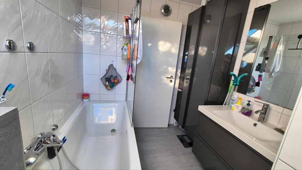 Wohnung 2 Etage mit 65qm WFL zimmer