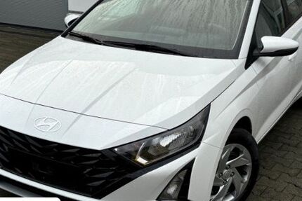 Hyundai i20 3.559 km 17.590 &euro; Hattingen 45525