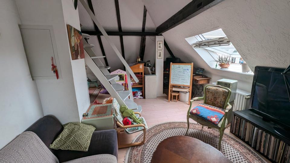 Dachgeschoßwohnung Duisburg Laar - 2.5 Zimmer, 58 m&sup2;, 110.000&euro; | Angebot:27080266