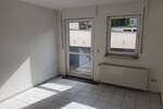 GELEGENHEIT!!! RENOVIERTE 3 ZIMMER ERDGESCHOSS WOHNUNG mit OFFENER KÜCHE + KLEINER TERRASSE in DUISBURG - RHEINHAUSEN - MITTE!!! 3 zimmer
