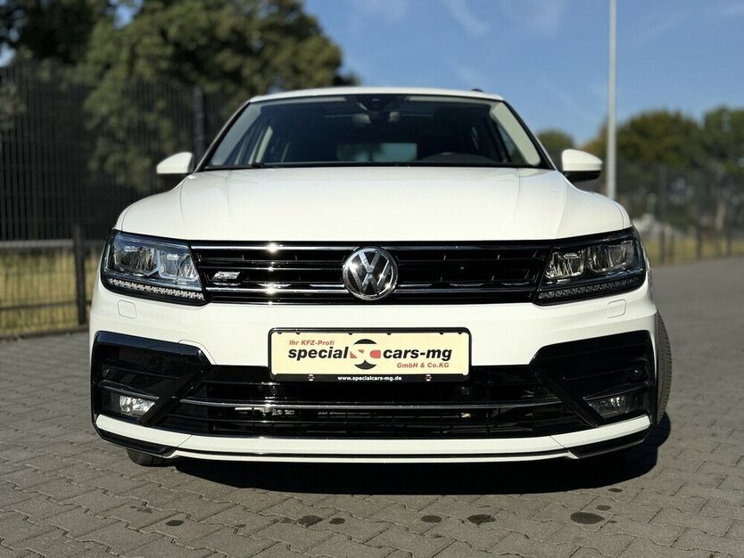 Tiguan R-Line / 4Motion / Pano / Kamera / AAC