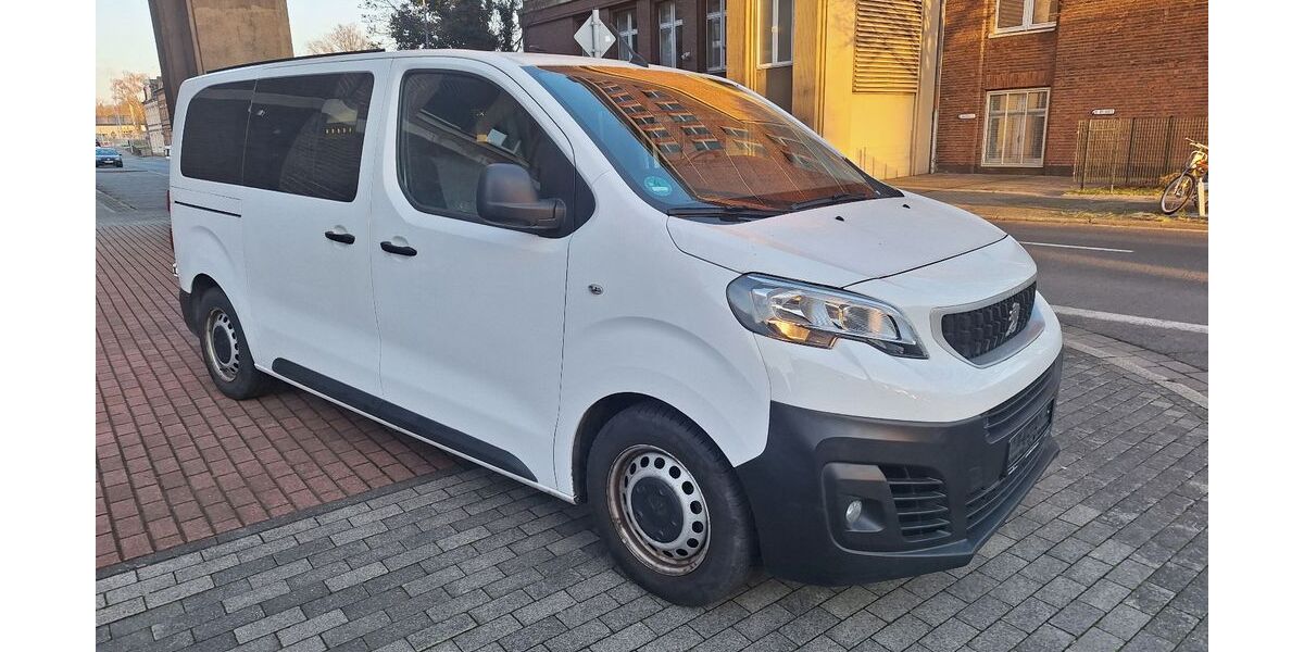 Peugeot Traveller 182.000 km 12.600 &euro; Mülheim an der Ruhr 45473