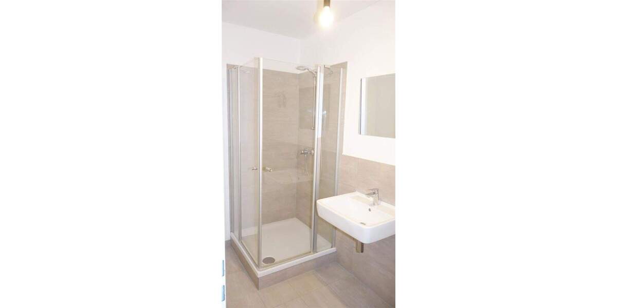 Etagenwohnung Düsseldorf Flingern Nord - 3 Zimmer, 108 m&sup2;, 1.739&euro; | Angebot:25156419