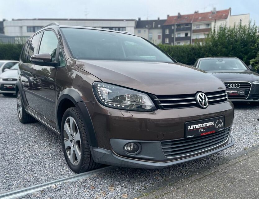 VW Touran 139.903 km 8.990 € Wuppertal 42289