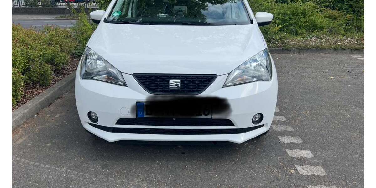 Seat Mii 99.987 km 7.500 &euro; düsseldorf 40229