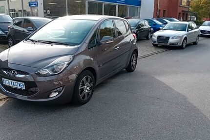 Hyundai ix20 82.165 km 7.450 € Duisburg 47269