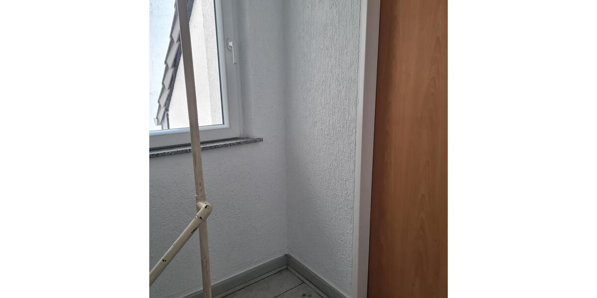 Dachgeschoßwohnung Krefeld Dießem - 2 Zimmer, 40 m&sup2;, 400&euro; | Angebot:26313871