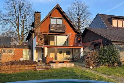 Freistehendes Einfamilienhaus in Mülheim Raadt - mit großem Garten und Pool