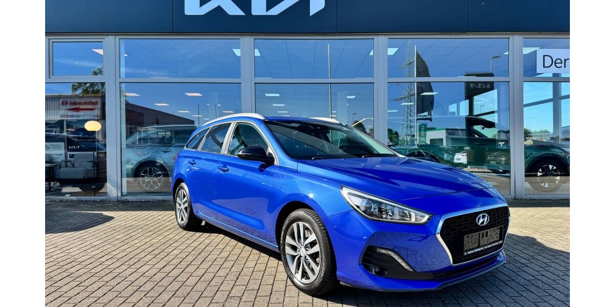 Hyundai i30 84.000 km 12.990 &euro; Dinslaken 46539